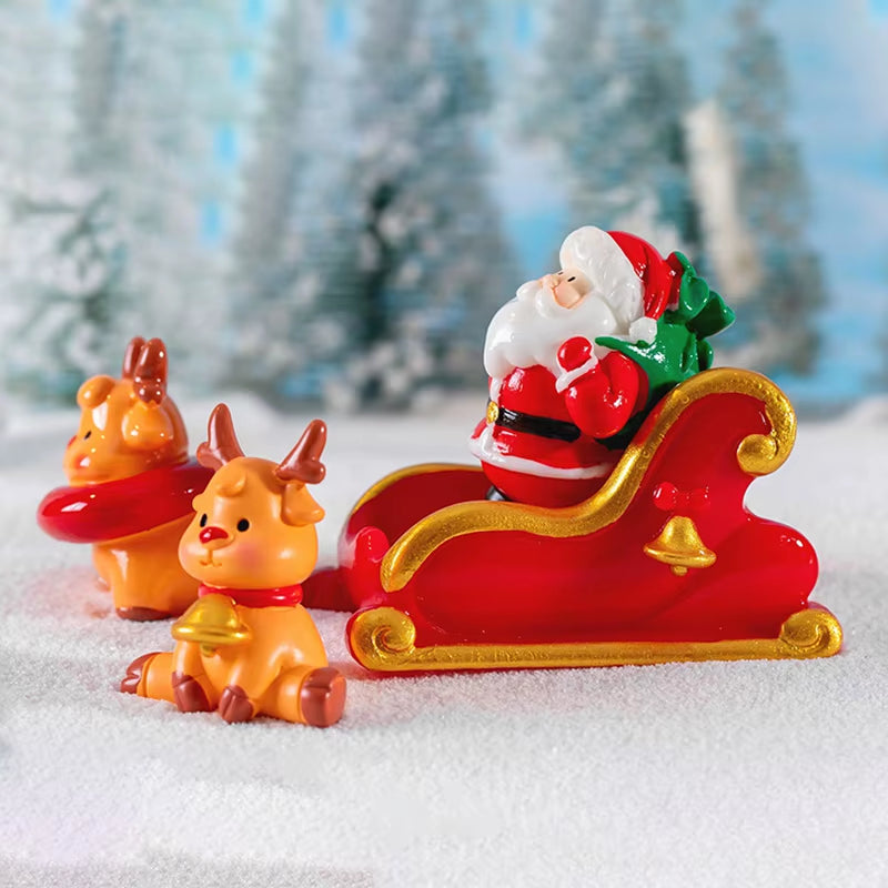 Festive Santa Claus Statue - Perfect Desk & Home Ornament for Christmas Cheer!