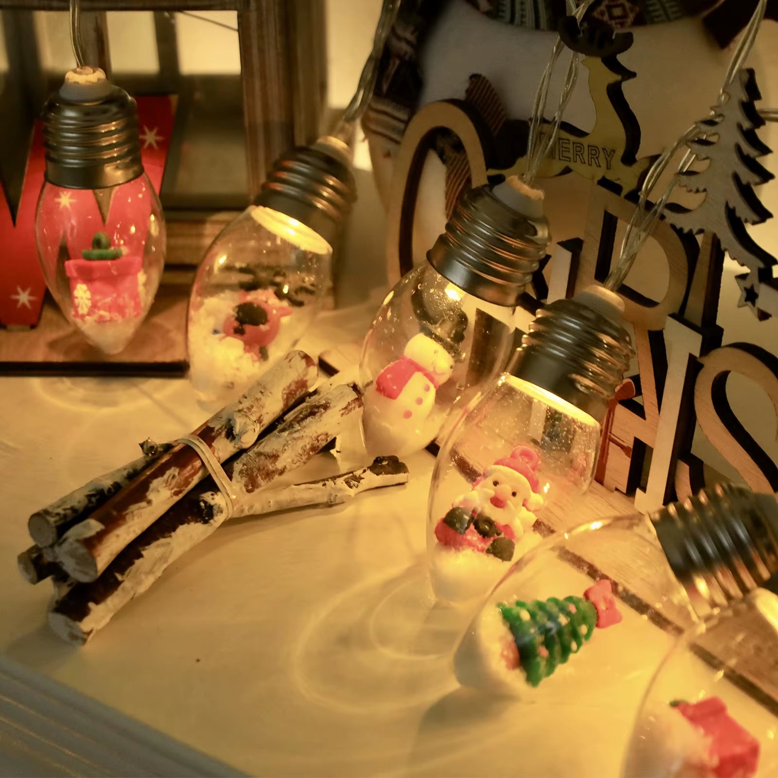 Enchanting 10LED Snow Globe Fairy Lights - Ideal for Festive Christmas Decor & Holiday Gatherings, Indoor/Outdoor Versatility