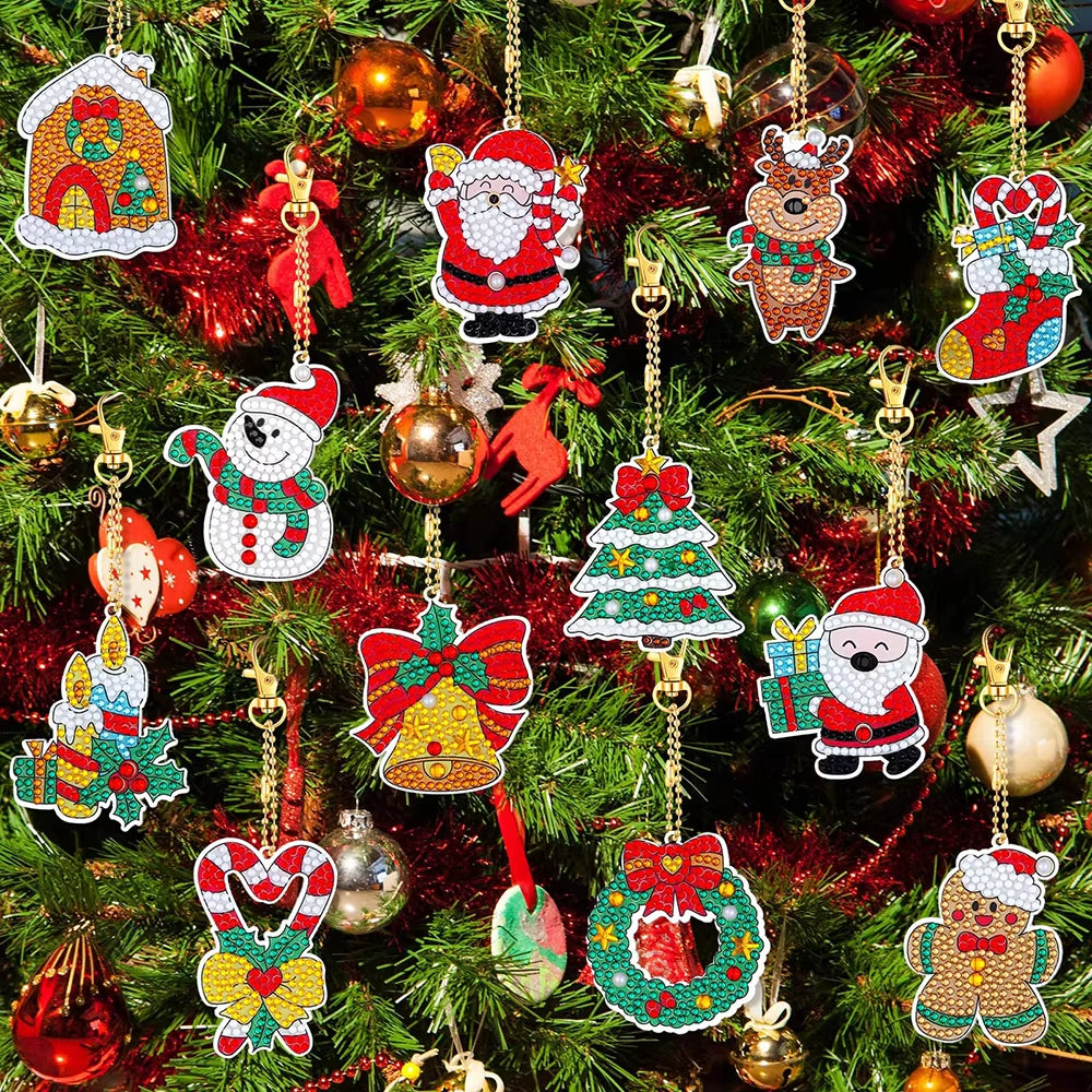 Sparkling Christmas Diamond Painting Keychain Kit - 5D DIY Ornaments for Kids & Family Holiday Decor